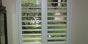 Фото электрокарнизы для штор  на алюминиевые окна