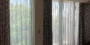Фото электрокарнизы для штор  на пластиковый балкон